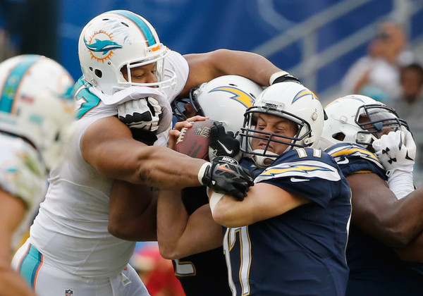 Philip+Rivers+Ndamukong+Suh+Miami+Dolphins+DGAZmtY1I8bl
