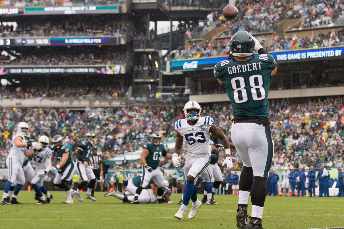 dallas goedert 1st TD.jpg