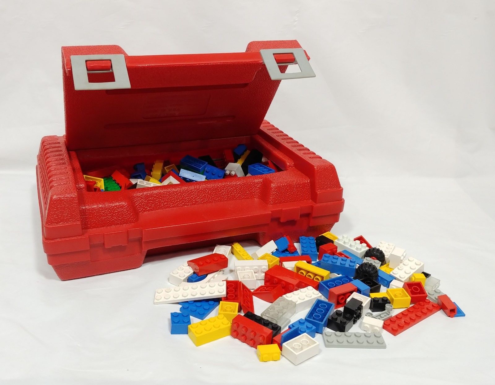lego case circa 1983.jpg
