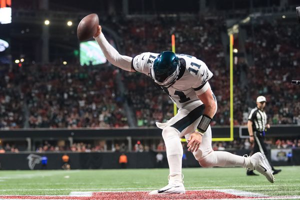 2019 QB Carson Wentz TD .jpg